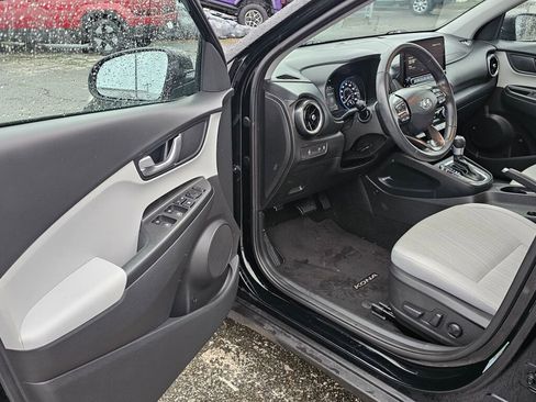 Used 2023 Hyundai Kona SEL w/ Convenience Package image 17