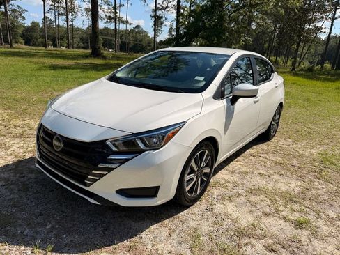 Used 2024 Nissan Versa SV FWD image 1