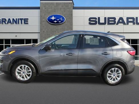 Used 2022 Ford Escape SE w/ Cold Weather Package image 12