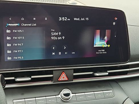 Used 2024 Hyundai Elantra SEL FWD image 16