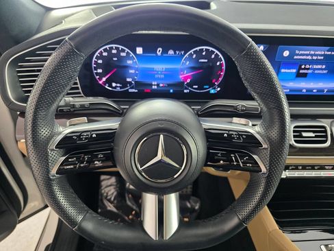 Certified 2024 Mercedes-Benz GLS 450 4MATIC image 19