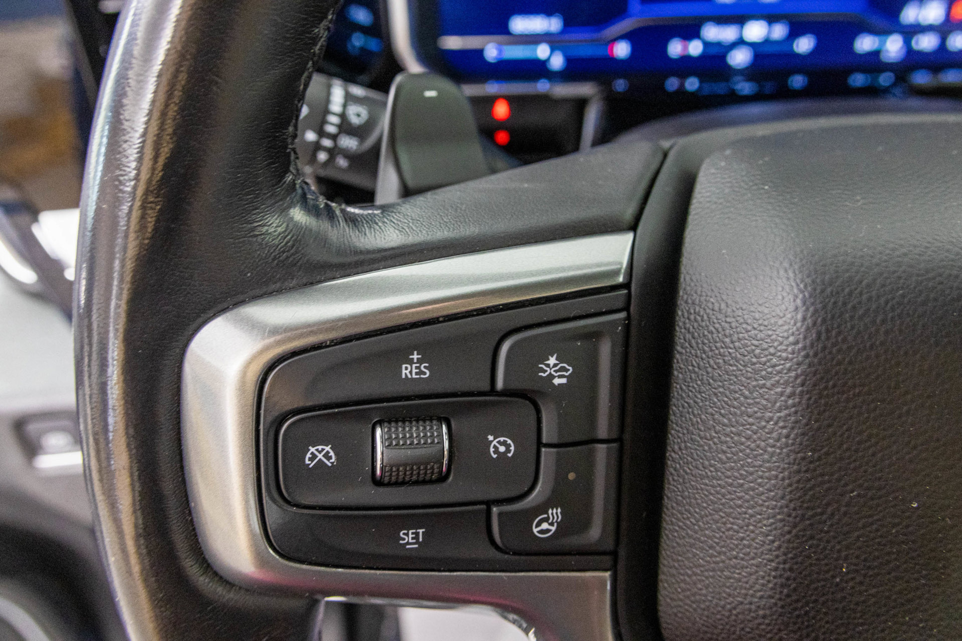 Used 2022 Chevrolet Silverado 1500 RST w/ Z71 Off-Road Package AWD/4WD image 39