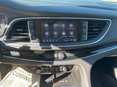 Used 2024 Buick Enclave Avenir w/ Avenir Technology Package image 21