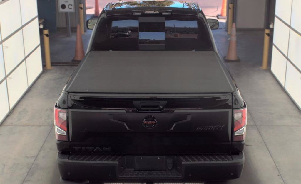 Used 2021 Nissan Titan PRO-4X w/ Pro-4x Convenience Package AWD/4WD image 6
