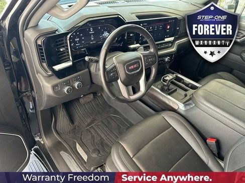 Used 2023 GMC Sierra 1500 SLT w/ SLT Premium Plus Package AWD/4WD image 14