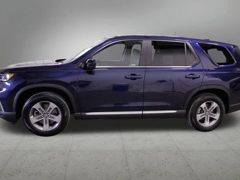 Certified 2025 Honda Pilot EX-L image 3