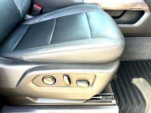 Used 2022 Chevrolet Silverado 1500 LTZ w/ LTZ Premium Package image 24