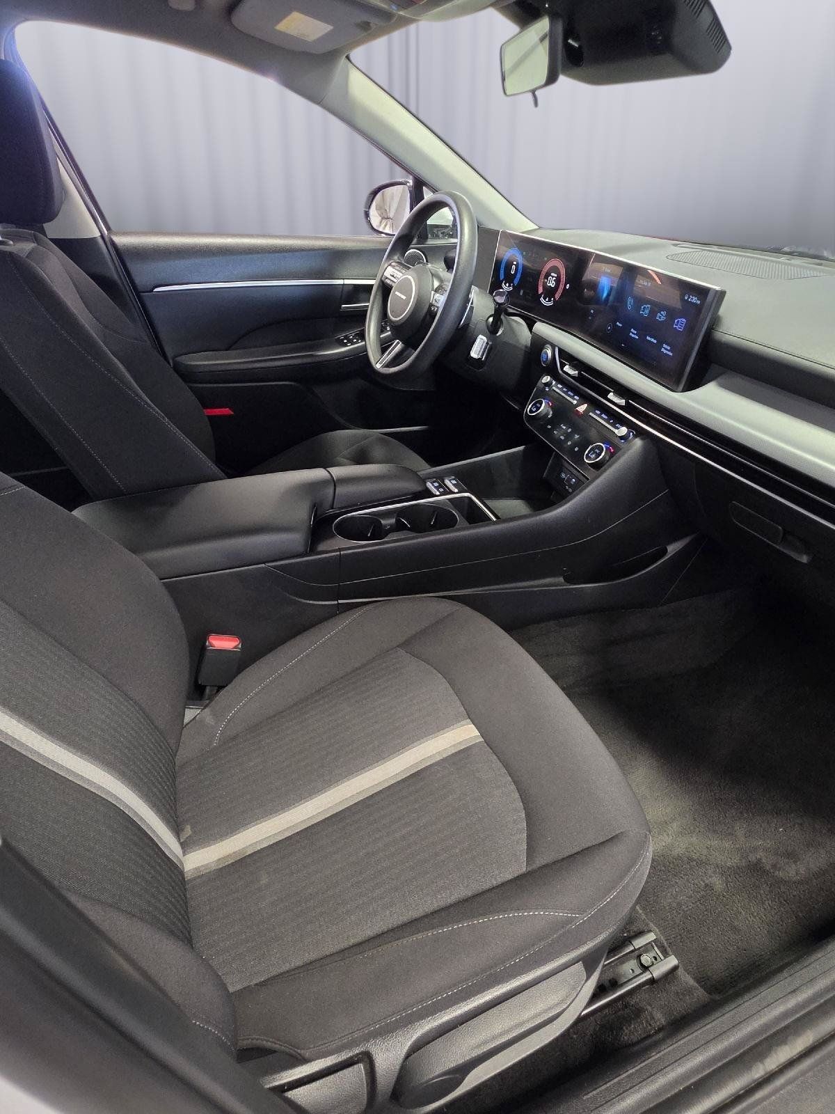 Used 2025 Hyundai Sonata SEL FWD image 18