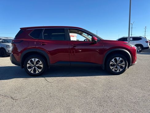 Used 2023 Nissan Rogue SV image 8