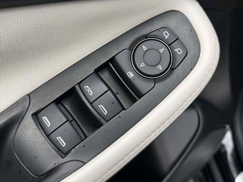 Used 2021 Buick Encore GX Preferred w/ Sport Touring Package FWD image 15