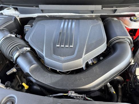 Used 2025 Buick Enclave Preferred w/ Power Package image 31