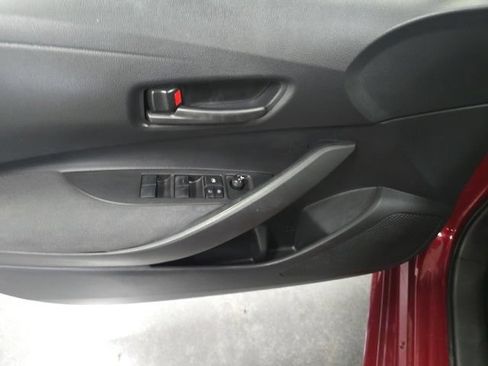 Used 2023 Toyota Corolla LE FWD image 10