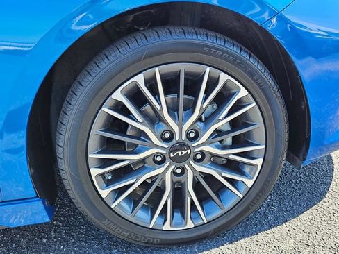 Used 2023 Kia Forte GT-Line w/ GT-Line Premium Package FWD image 19