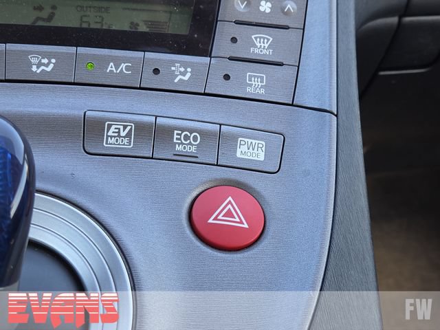 Used 2015 Toyota Prius Three w/ Solar Roof Package FWD image 11