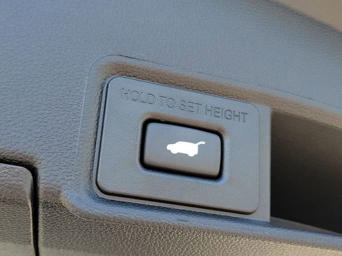 Used 2025 Acura RDX SH-AWD image 8