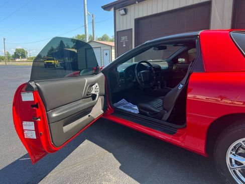 Used 2002 Chevrolet Camaro Z28 w/ Preferred Equipment Group 2 RWD image 57