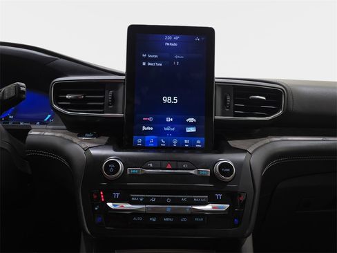 Used 2020 Ford Explorer Platinum w/ Premium Technology Package image 23