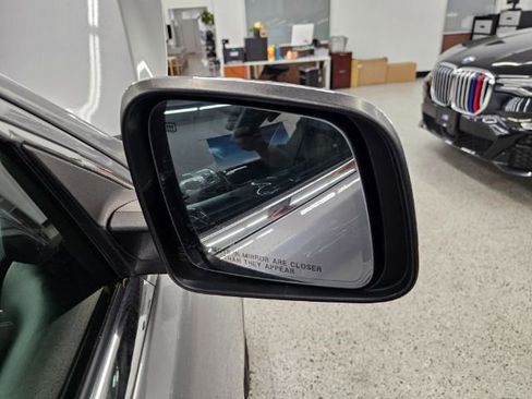 Used 2018 Jeep Grand Cherokee Overland image 40