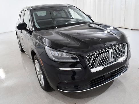 Used 2022 Lincoln Corsair AWD w/ Premium Package image 4