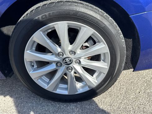 Used 2018 Toyota Camry LE image 15