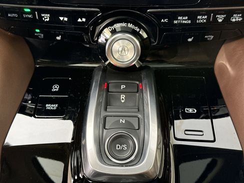 Used 2023 Acura MDX SH-AWD w/ Technology Package image 17