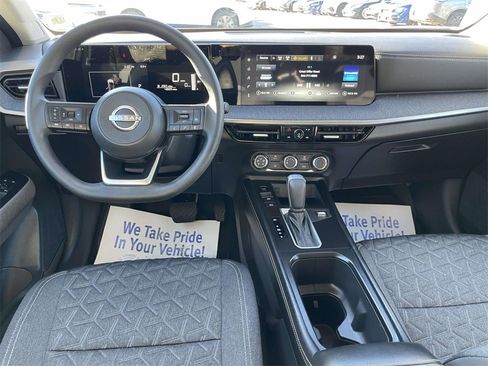 Certified 2025 Nissan Kicks SV image 13