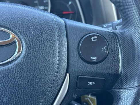 Used 2015 Toyota RAV4 LE FWD image 27