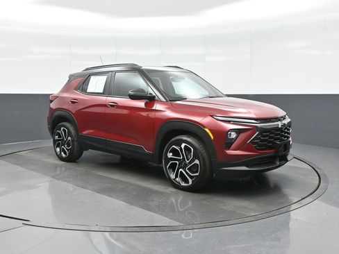 Used 2024 Chevrolet TrailBlazer RS w/ Convenience Package image 1