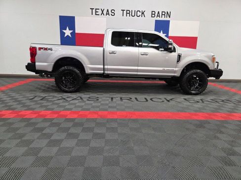 Used 2017 Ford F250 Platinum w/ Platinum Ultimate Package image 14