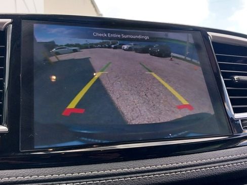 Used 2022 Chrysler Pacifica Touring-L image 28