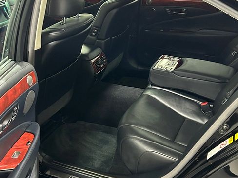 Used 2008 Lexus LS 600h L image 9