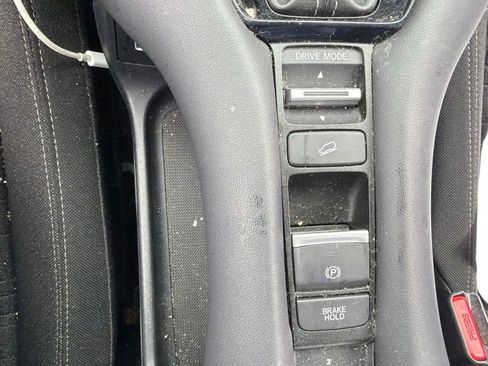 Used 2023 Honda HR-V LX image 18