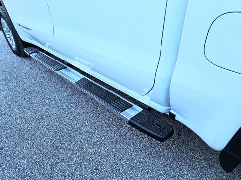 New 2026 GMC Sierra 1500 SLE w/ Preferred Package image 10