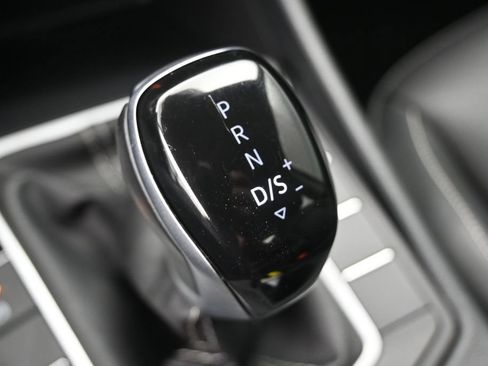 Used 2024 Volkswagen Jetta SE FWD image 14