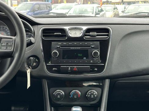 Used 2012 Chrysler 200 LX FWD image 18