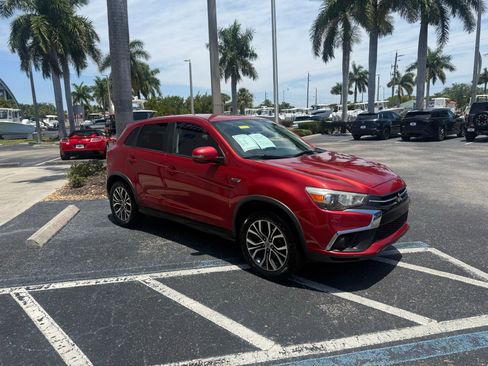 Used 2019 Mitsubishi Outlander Sport ES FWD image 3