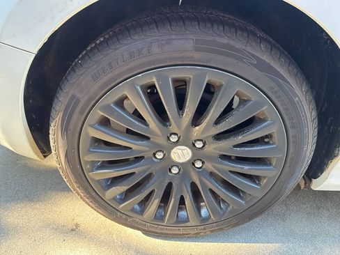 Used 2012 Suzuki Kizashi SE FWD image 19