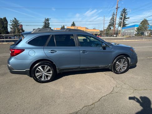Used 2018 Subaru Outback 2.5i Limited w/ 50th Anniversary Edition image 14