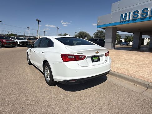 Used 2024 Chevrolet Malibu LT FWD image 4