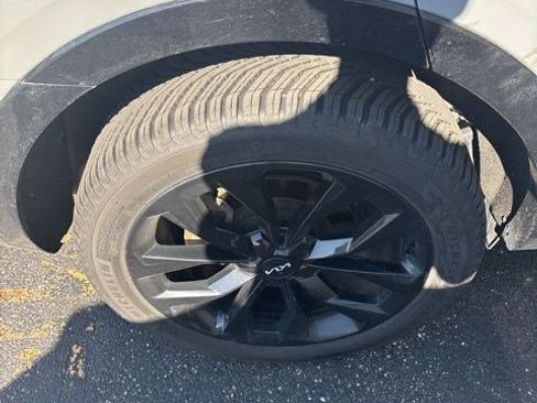 Used 2023 Kia Sorento SX image 16