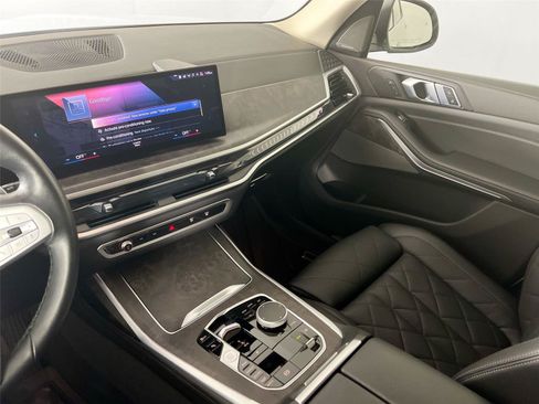 Used 2023 BMW X7 xDrive40i w/ Premium Package AWD/4WD image 23