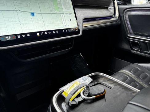 Used 2022 Rivian R1T Launch Edition image 24