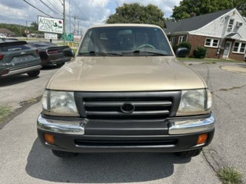 Used 1999 Toyota Tacoma PreRunner RWD image 2