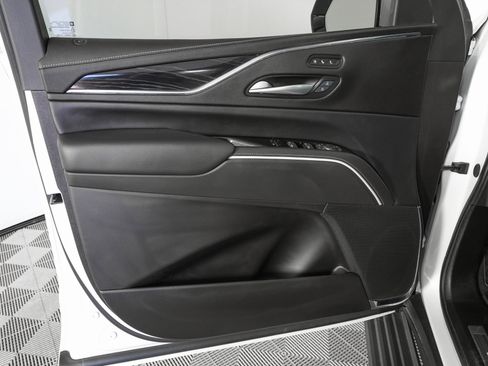 Used 2024 Cadillac Escalade Sport w/ Touring Package image 16