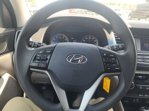 Used 2017 Hyundai Tucson SE w/ SE Popular Package 02 AWD/4WD image 14