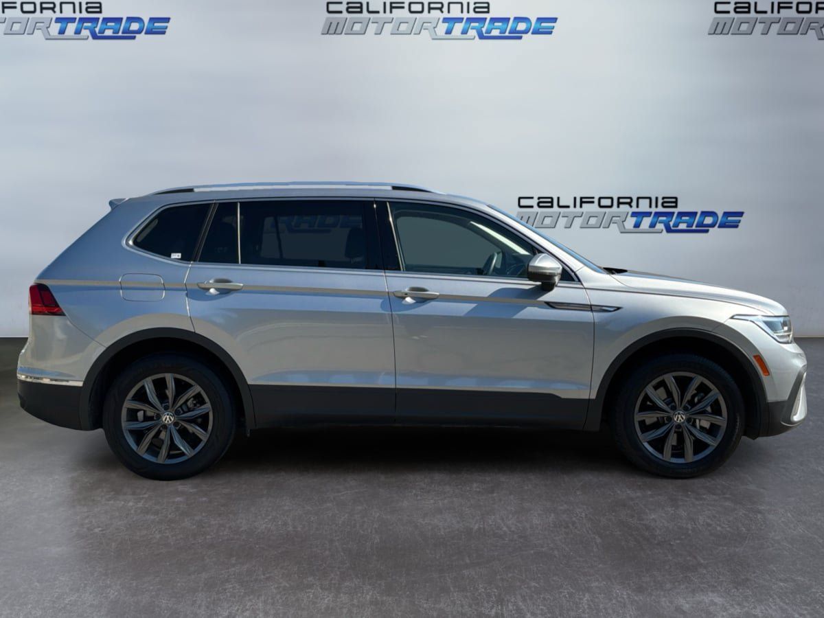 Used 2022 Volkswagen Tiguan SE FWD image 4