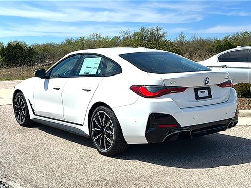 New 2026 BMW i4 eDrive40 w/ M Sport Package RWD image 6