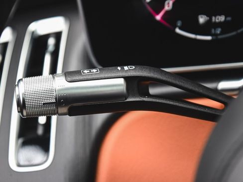 Used 2023 Mercedes-Benz S 500 4MATIC w/ AMG Line image 23