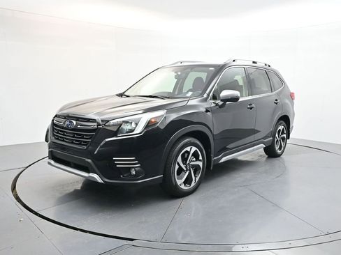 Used 2024 Subaru Forester Touring w/ POP Package 3 AWD/4WD image 3