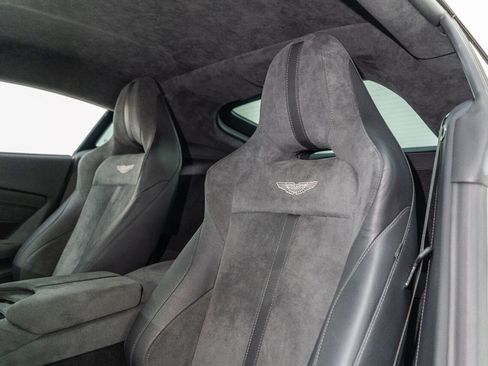 Used 2023 Aston Martin V8 Vantage Coupe RWD image 24